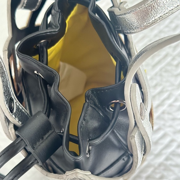 Jeanne Lottie vegan crossbody bag - Picture 7 of 11